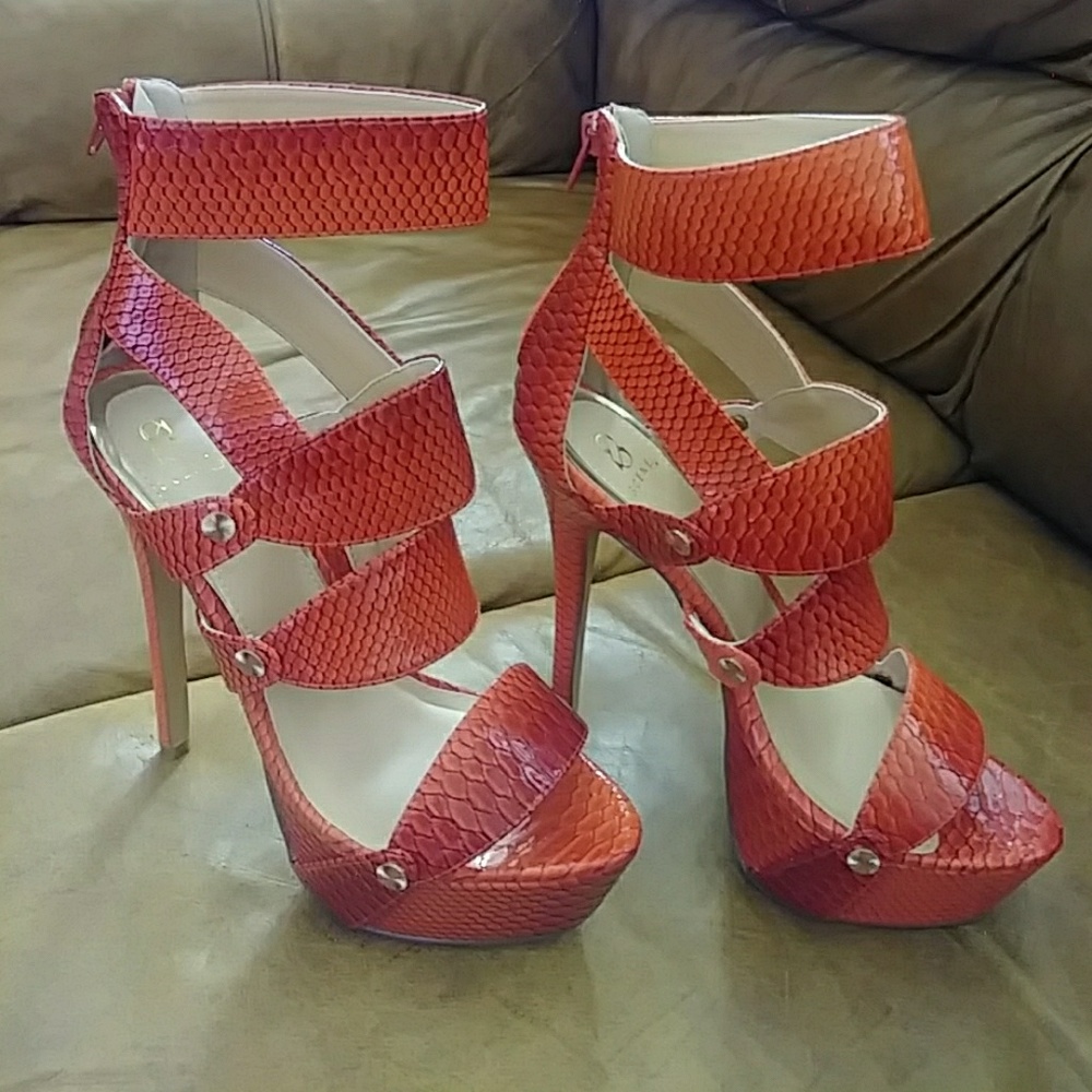 Shoedazzle Tuscana. Sexy, bright Red/Orange heels